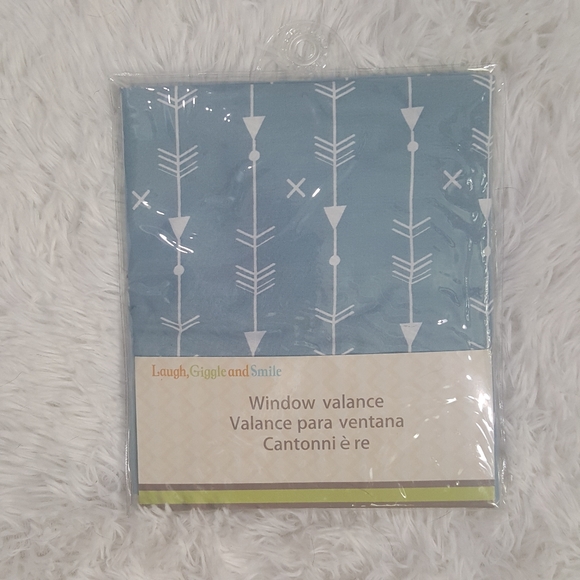 "Be Brave" Window Valance - Picture 4 of 9